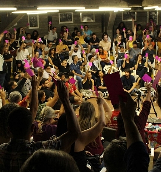 Professores da UFMT entram em greve por tempo indeterminado