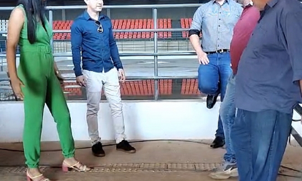 Roseane Prado Visita Construção do Novo Ginásio em Jaciara e Busca Inspirar Projeto Similar em Rondonópolis