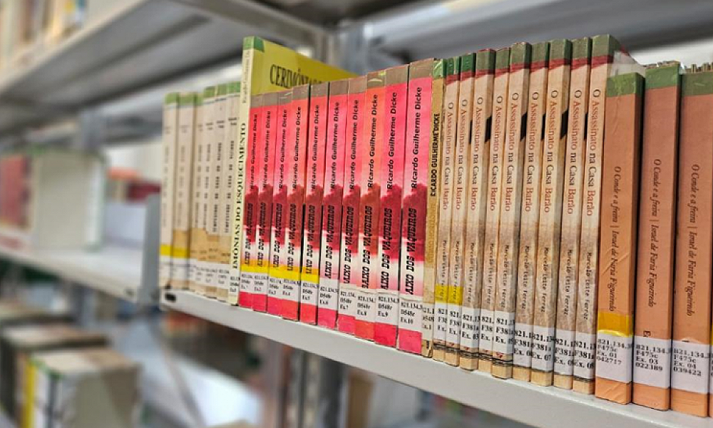 Secel disponibiliza kits com 75 livros para bibliotecas públicas de Mato Grosso