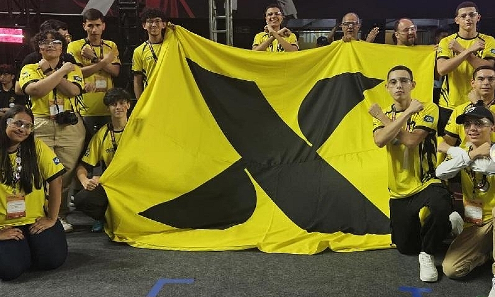 Estudantes da Rede Estadual de MT se destacam em São Paulo e garantem vaga no Mundial de Robótica nos EUA