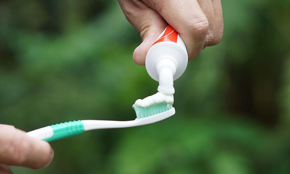 Anvisa suspende interdição do Colgate Total Clean Mint, mas mantém alerta sobre reações adversas