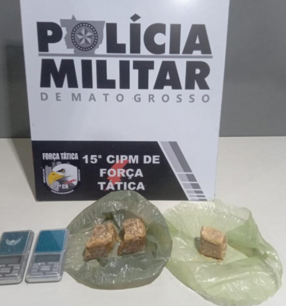 Policiais Militares prendem dois homens por tráfico de drogas em Várzea Grande