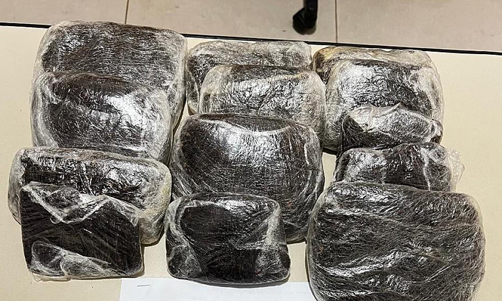 Sete mulheres são flagradas tentando entrar com produtos proibidos na Penitenciária Central do Estado