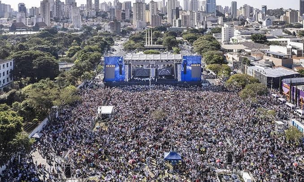 Marcha para Jesus reúne milhares de pessoas na capital paulista