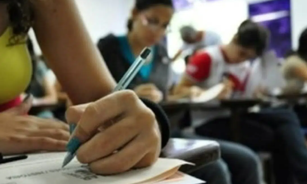 Inscrições para o Encceja 2025 começam nesta segunda-feira e seguem até 2 de maio