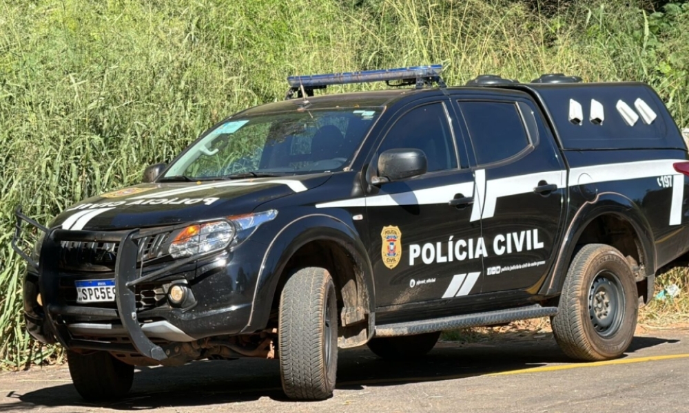 Trabalhador é atingido por tora e morre