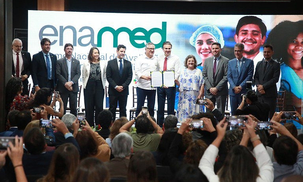 MEC institui exame nacional para avaliar formação médica no país