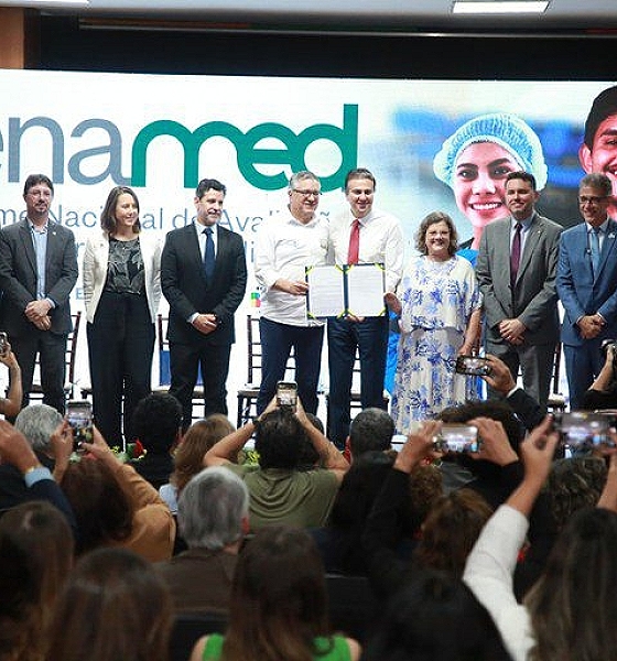 MEC institui exame nacional para avaliar formação médica no país