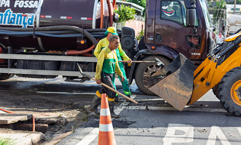 Mais de 700 toneladas de lixo são retiradas de bocas de lobo em Cuiabá