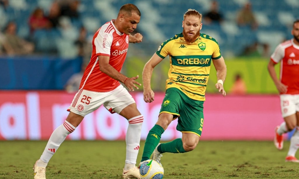 Cuiabá perde para o Inter e segue lanterna no Brasileirão