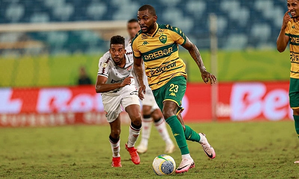 Em jogo dos desesperados, Cuiabá e Vitória ficam no empate na Arena Pantanal