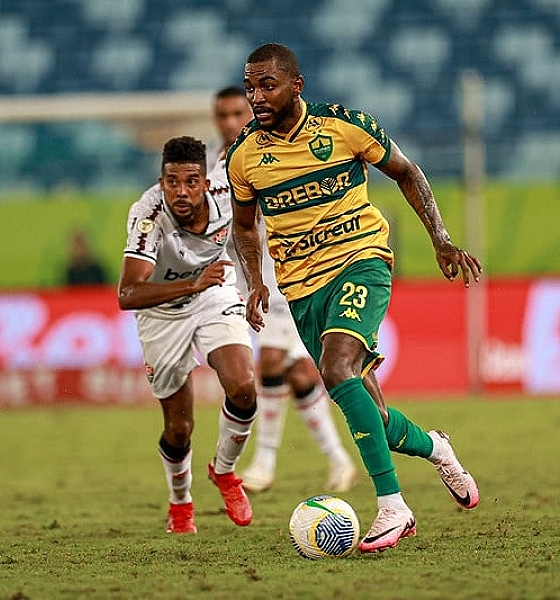 Em jogo dos desesperados, Cuiabá e Vitória ficam no empate na Arena Pantanal