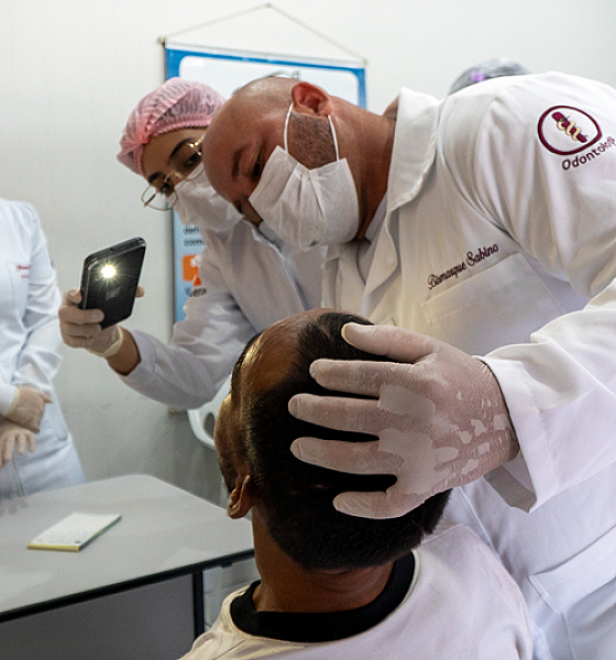 Centro Pop realiza ação de saúde bucal para pessoas em situação de rua em Rondonópolis