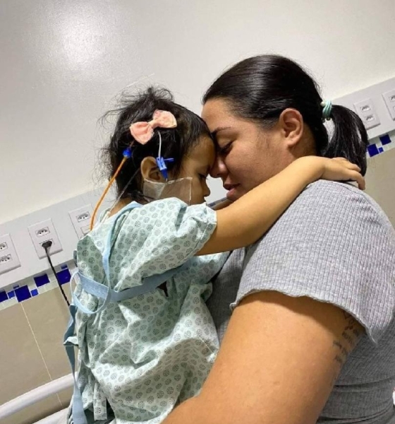 Desespero e Esperança: Mãe clama por tratamento para filha com doença rara
