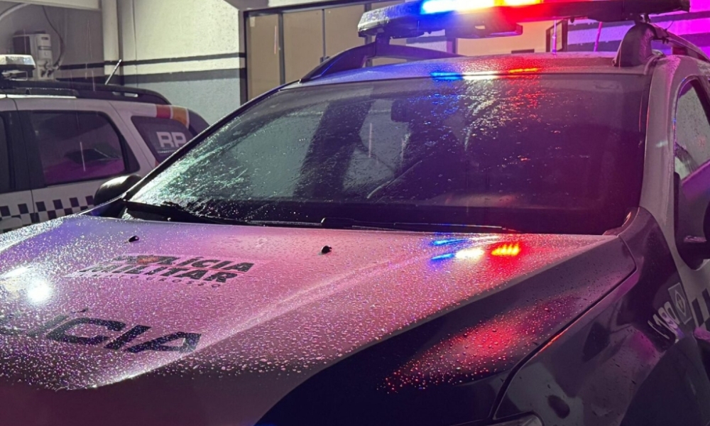 Homem agride, atropela mulher e bate carro em muro no Mato Grosso