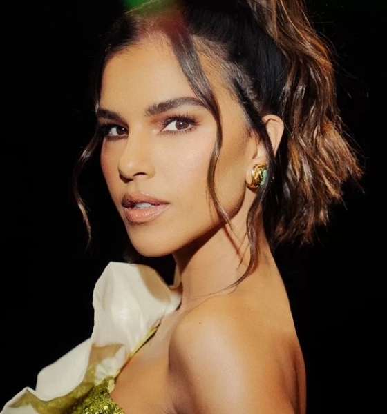 Mariana Rios desabafa após críticas por assumir namoro com ex de amiga