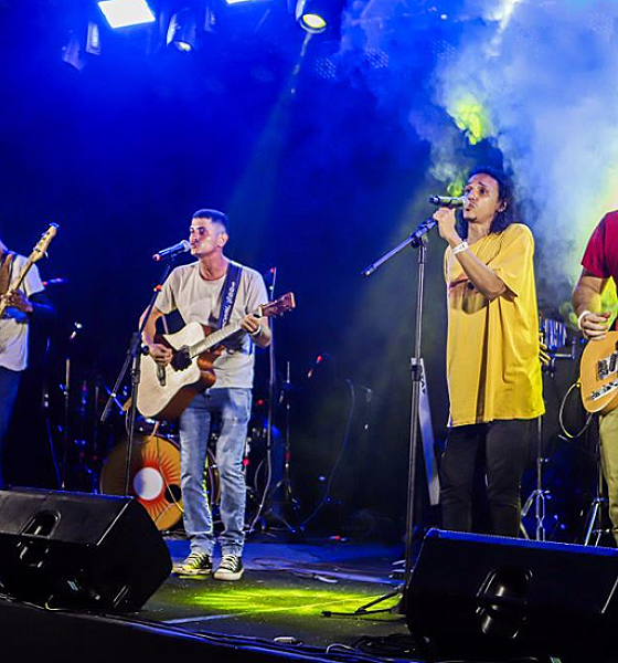 Contemplada em edital, banda Colisão Interna faz pré-lançamento do primeiro álbum neste sábado (17)