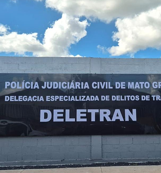 Polícia Civil indicia motorista que destruiu deck em restaurante por dano, tentativa de homicídio e omissão de socorro