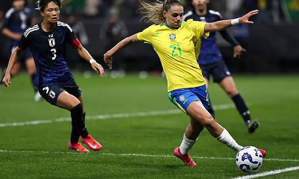Dudinha brilha com dois gols e comanda vitória do Brasil sobre o Japão 