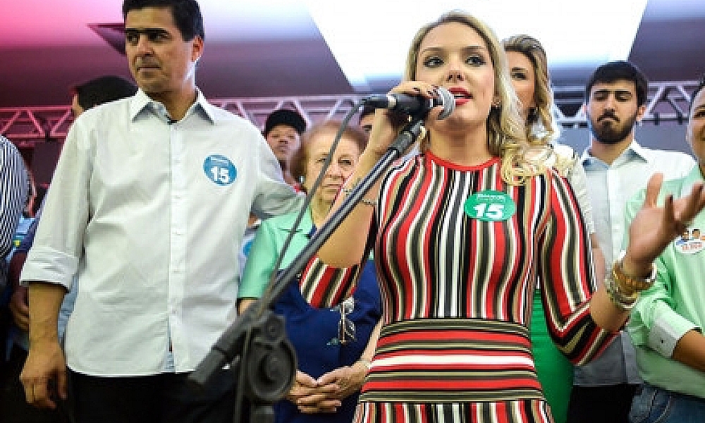 Janaina janta com Emanuel para conquistar voto para a Mesa