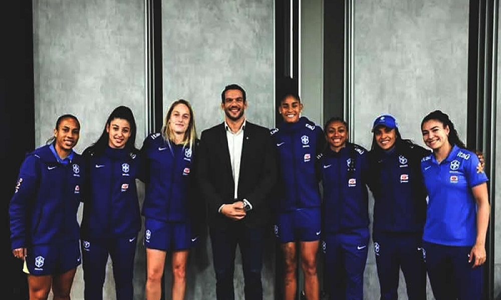Presidente recém-eleito da CBF anuncia foco em ampliar recursos para o futebol feminino  