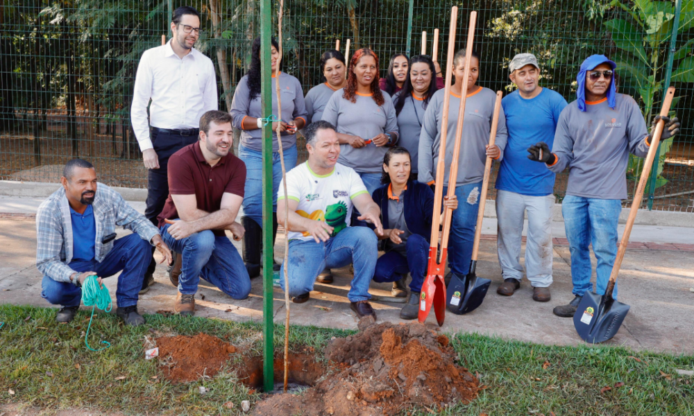Prefeito marca início das ações da Semana do Meio Ambiente com plantio de árvores em Rondonópolis
