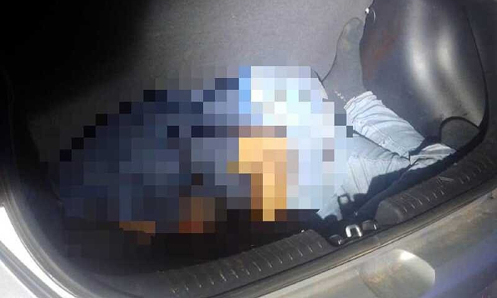 Corpo de homem com marcas de tiros é encontrado em porta-malas de carro abandonado em Cuiabá