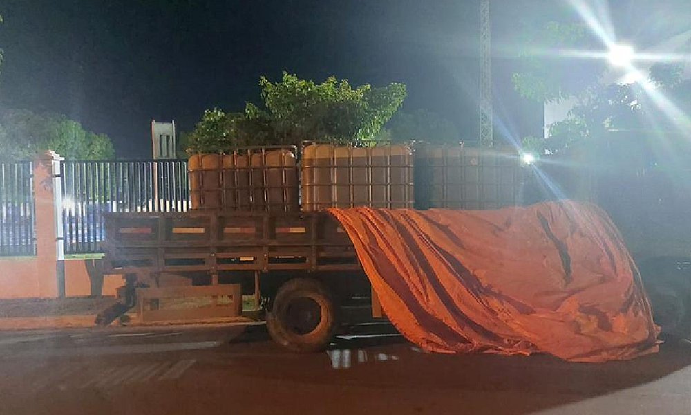 Caminhoneiro é preso com carga irregular de combustível destinada a garimpo em MT