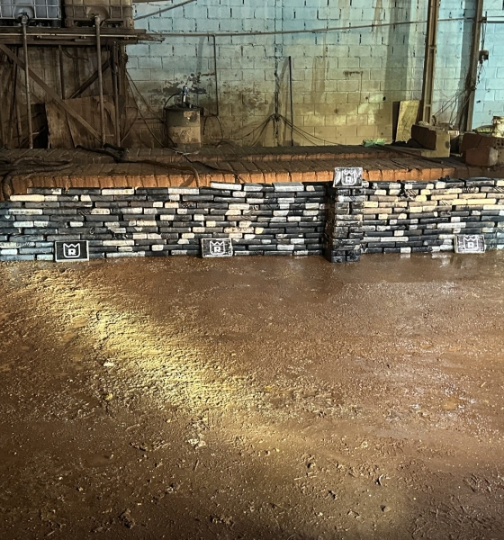 PRF apreende caminhão com mais de 300 tabletes de cocaína em Cuiabá