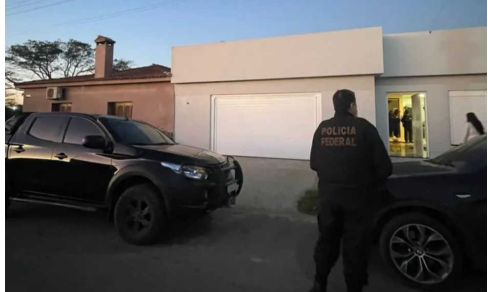 PF FAZ OPERAÇÃO CONTRA GRUPO QUE LAVOU R$ 1 BILHÃO COM IMPORTAÇÃO ILEGAL DE CELULARES