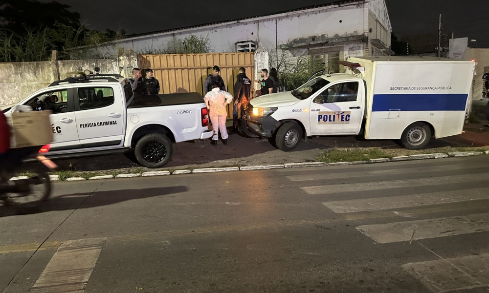 Corpo em decomposição é encontrado em antiga delegacia abandonada em Várzea Grande