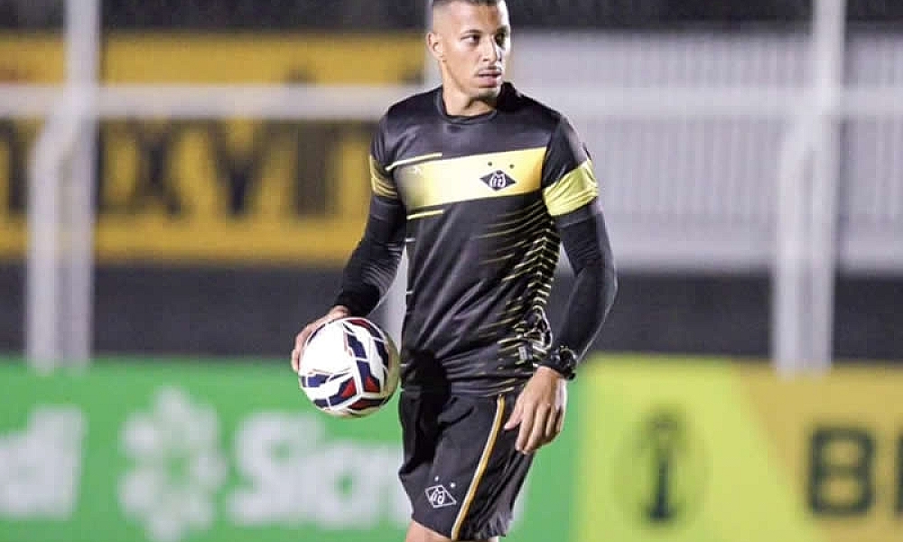 Profissional do Mixto denuncia racismo: 'Atacaram minha identidade'  