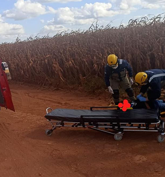 Motorista fica ferida após carro capotar na zona rural de Lucas do Rio Verde