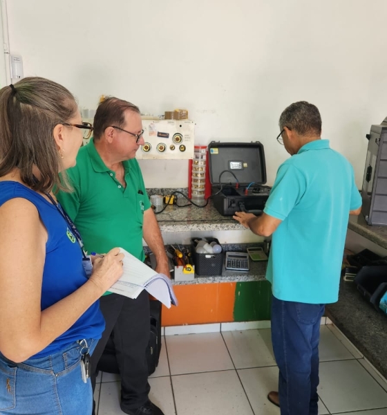 Operação do Ipem fiscaliza cabos e cordões elétricos em Cuiabá e Várzea Grande