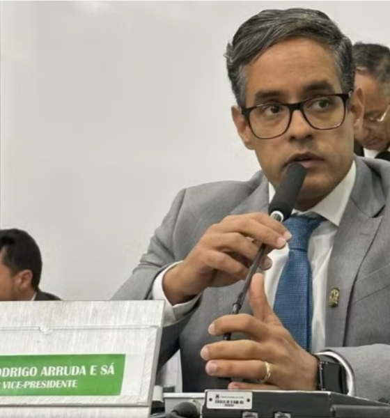 PROJETO DE LEI PROPÕE LEITURA DA BÍBLIA EM ESCOLAS PÚBLICAS E PARTICULARES DE CUIABÁ