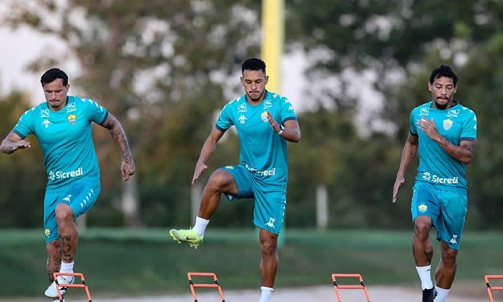 Elenco do Cuiabá se reapresenta e inicia preparação para enfrentar o Coritiba  