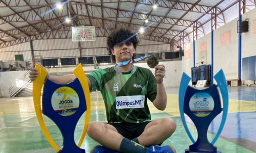 CAMPEÃO | ESTUDANTE DA ESCOLA PINDORAMA DE RONDONÓPOLIS VENCE ESTADUAL DE TÊNIS DE MESA