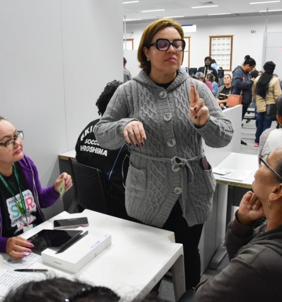 Central de Intérprete de Libras garante acessibilidade durante Mutirão do Programa SER Família em Cuiabá