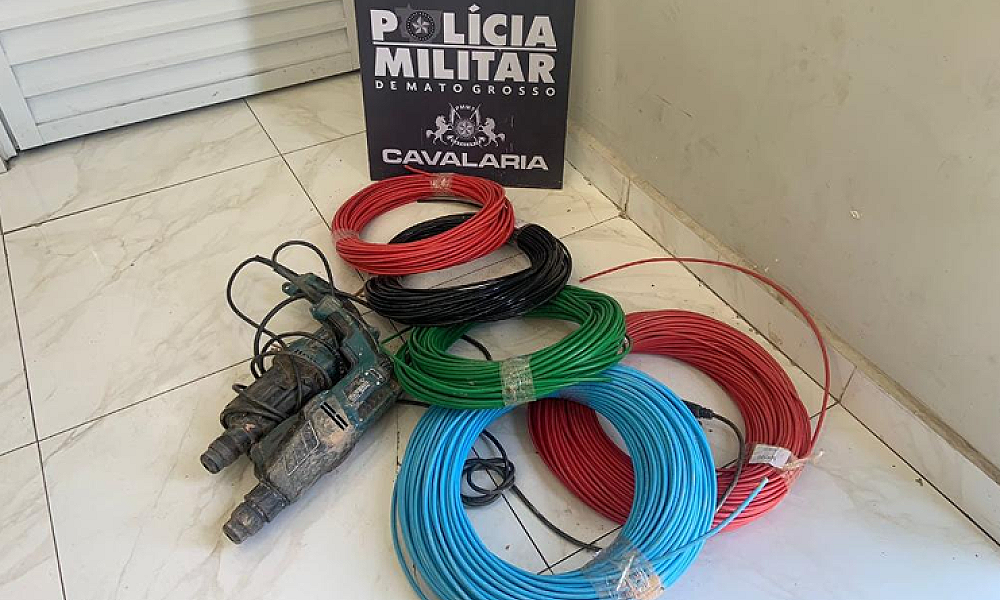 Cavalaria da PM prende homem por furto de fiação no Parque Novo Mato Grosso em Cuiabá