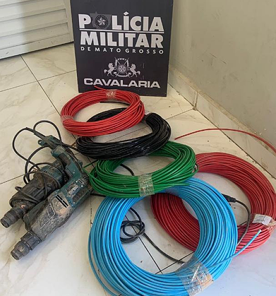 Cavalaria da PM prende homem por furto de fiação no Parque Novo Mato Grosso em Cuiabá