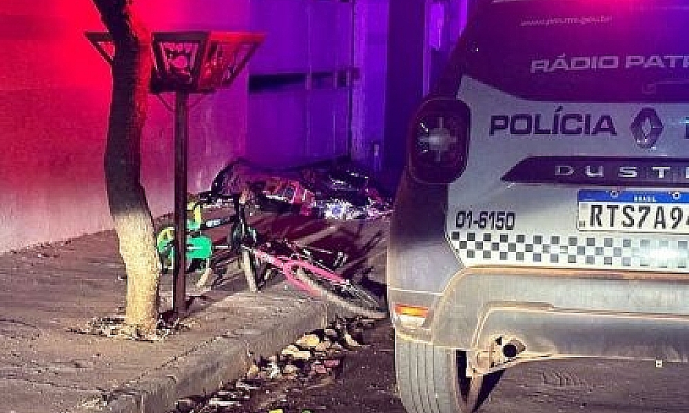 Homem é morto a tiros na frente dos filhos e esposa em Cuiabá