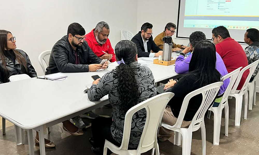 Gerentes das UBS de Várzea Grande recebem capacitação sobre acompanhamento de exames laboratoriais