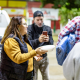 Prefeitura de Cuiab distribui marmitas e cobertores para pessoas em situao de rua