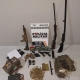Polcia Militar prende faccionados com fuzil, espingarda, pistolas e mais de 300 munies