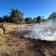 Bombeiros prendem homem por contrafogo ilegal durante incndio na Serra do Faco