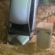 Motorista escapa ilesa aps carro cair em cratera de obra no CPA