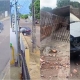 Adolescente destri muro de residncia aps perder controle de carro 