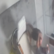Eu tenho medo de morrer: Jovem expe abuso e acusa ex de perseguio (Vdeo)