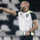 Botafogo anuncia Franclim Carvalho como novo t�cnico e aposta em retorno at� 2027