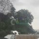 Chuva e pista escorregadia provocam tombamento de carreta na BR-070
